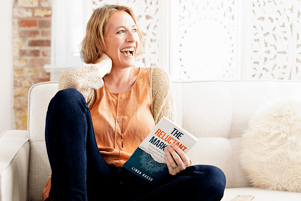 happy-w-book